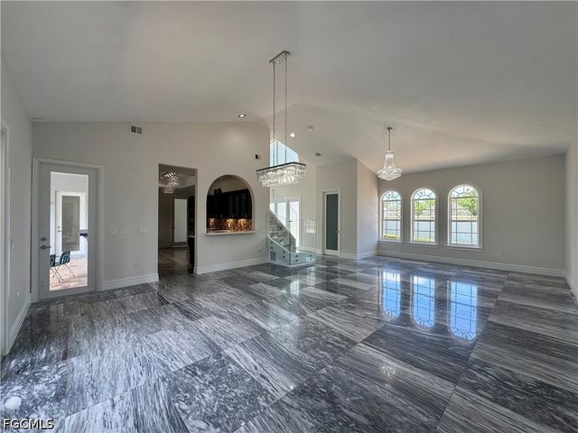 14370 McGregor BLVD, Fort Myers, FL 33919