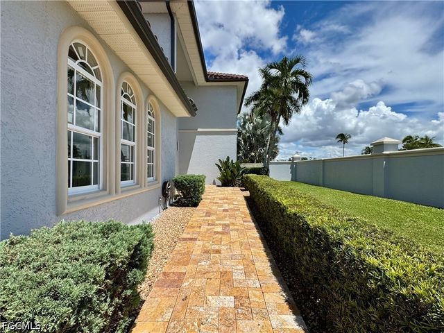 14370 McGregor BLVD, Fort Myers, FL 33919