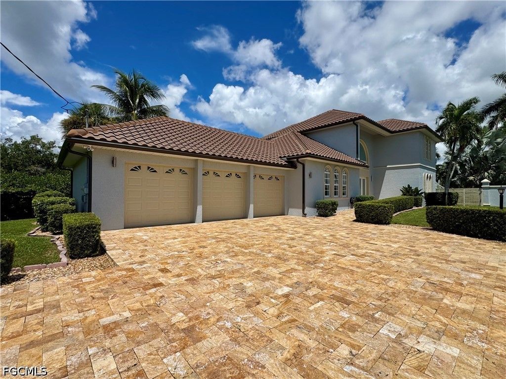 14370 McGregor BLVD, Fort Myers, FL 33919