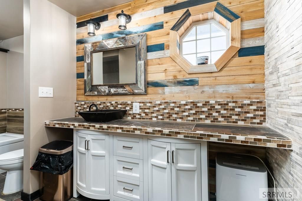 Image 18 of property listing at 19994 S Olson Rd, Downey, ID 83234