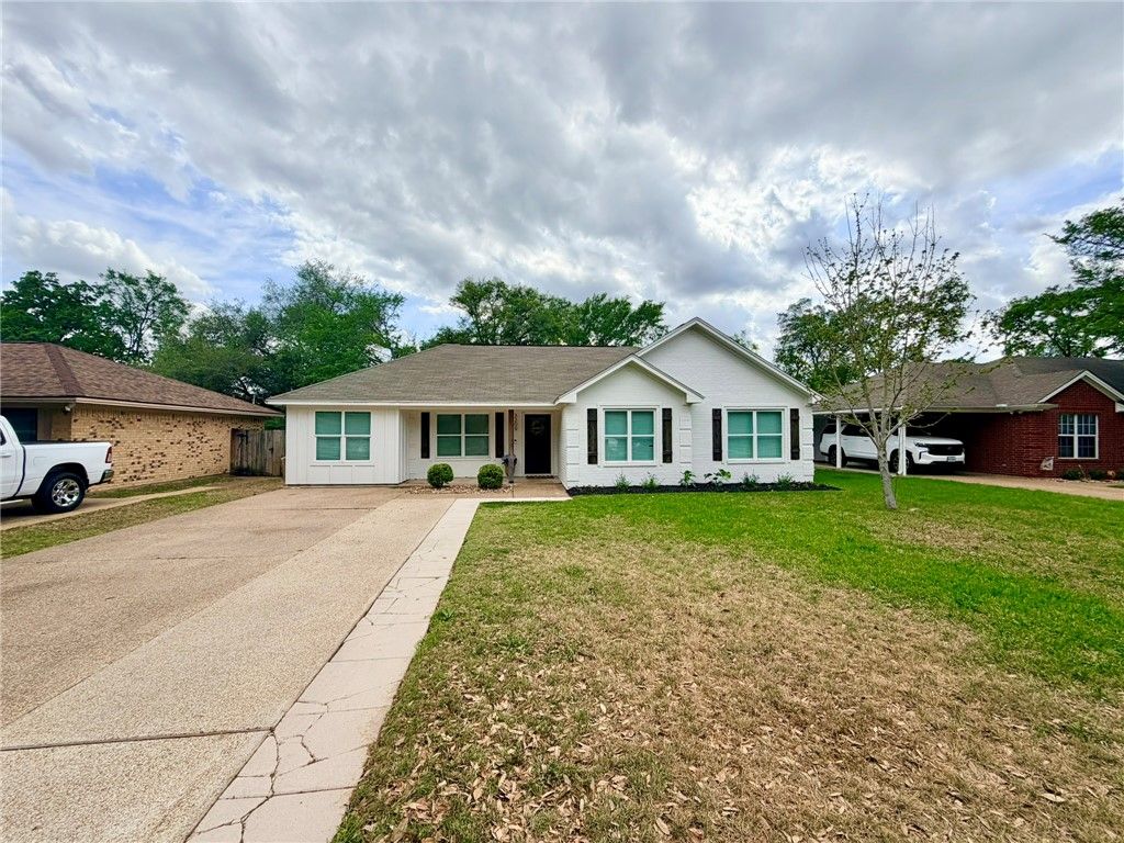 3209 Bonham Drive, Bryan, TX 77803
