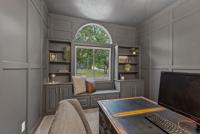 4450 Norwood Lane N, Plymouth, MN 55442