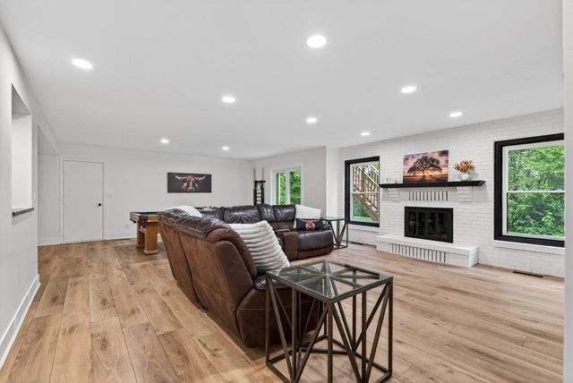 4450 Norwood Lane N, Plymouth, MN 55442