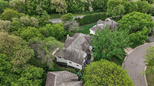 4450 Norwood Lane N, Plymouth, MN 55442