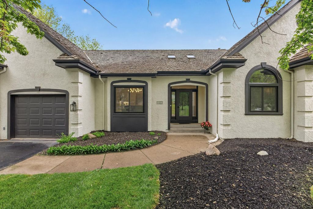 4450 Norwood Lane N, Plymouth, MN 55442