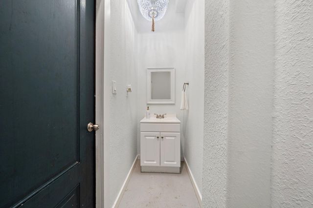 4139 King Rail Circle, Galveston, TX 77554