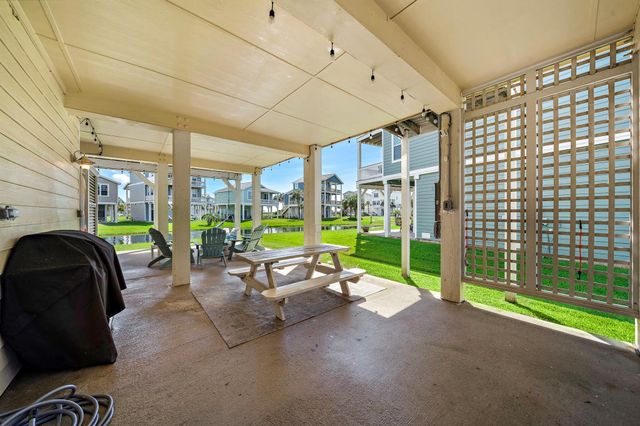 4139 King Rail Circle, Galveston, TX 77554