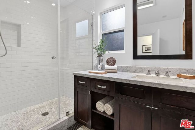 5844 Murietta Avenue, Valley Glen, CA 91401
