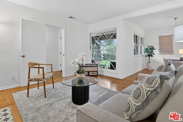 5844 Murietta Avenue, Valley Glen, CA 91401