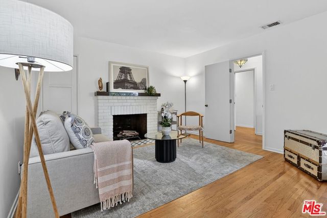 5844 Murietta Avenue, Valley Glen, CA 91401