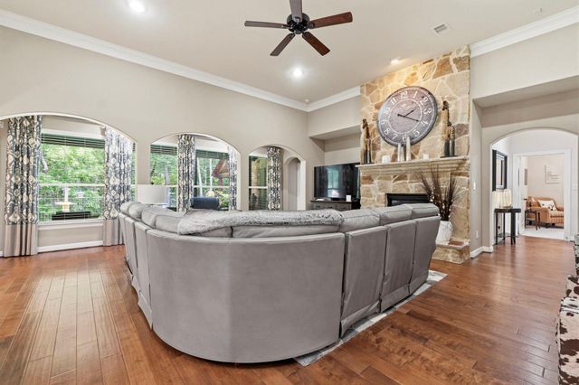 9606 Longmire Creek Way, Conroe, TX 77304