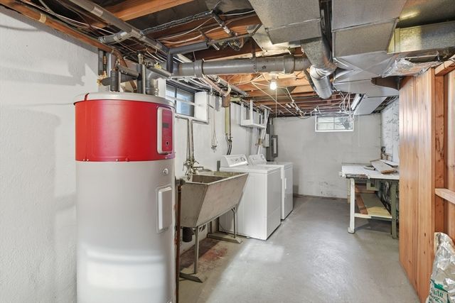 44 Amanda Street, Springfield, MA 01118