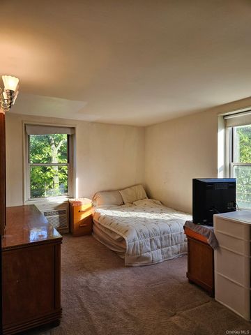 18-50 211 Street 3D, Bayside, NY 11360