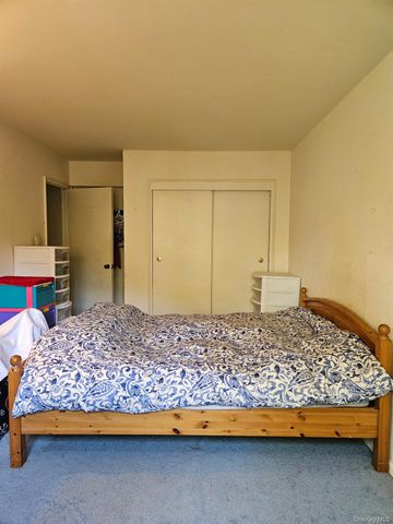 18-50 211 Street 3D, Bayside, NY 11360