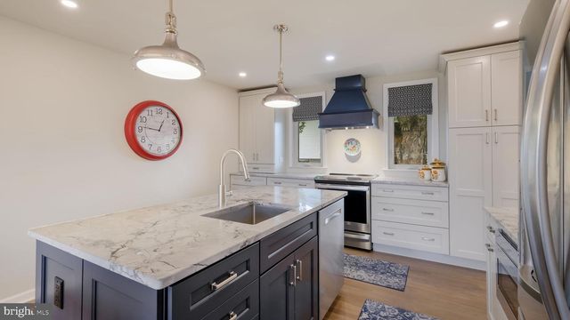202 FRONT ST, Feasterville Trevose, PA 19053