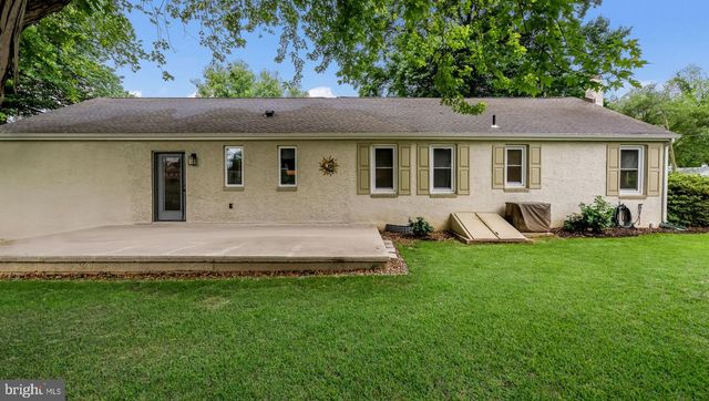202 FRONT ST, Feasterville Trevose, PA 19053