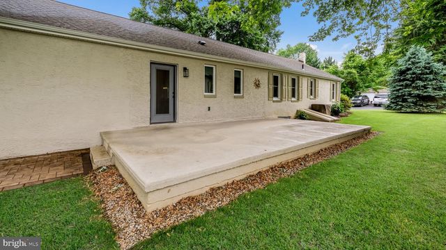 202 FRONT ST, Feasterville Trevose, PA 19053