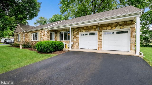 202 FRONT ST, Feasterville Trevose, PA 19053