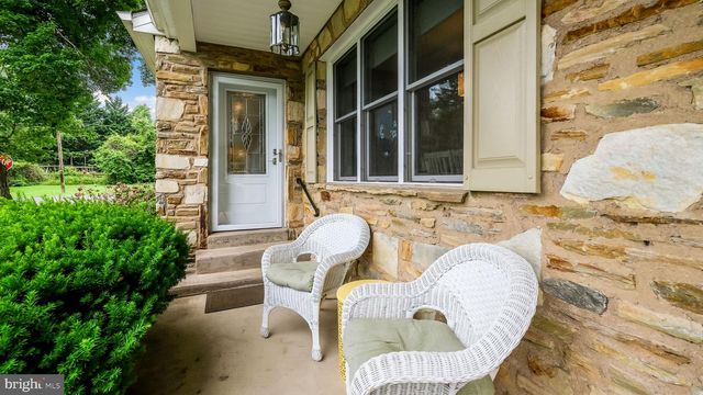202 FRONT ST, Feasterville Trevose, PA 19053