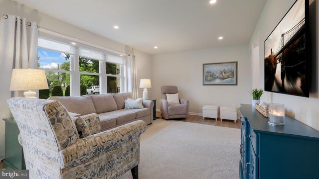 202 FRONT ST, Feasterville Trevose, PA 19053