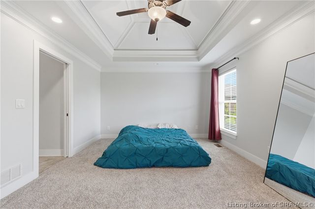 3418 Royal Lake Drive, Floyds Knobs, IN 47119