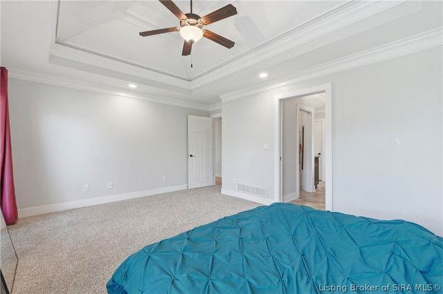 3418 Royal Lake Drive, Floyds Knobs, IN 47119