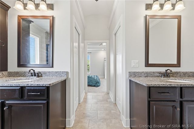 3418 Royal Lake Drive, Floyds Knobs, IN 47119
