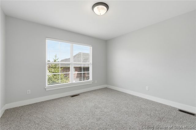3418 Royal Lake Drive, Floyds Knobs, IN 47119