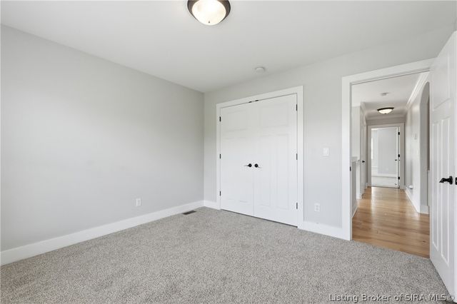 3418 Royal Lake Drive, Floyds Knobs, IN 47119