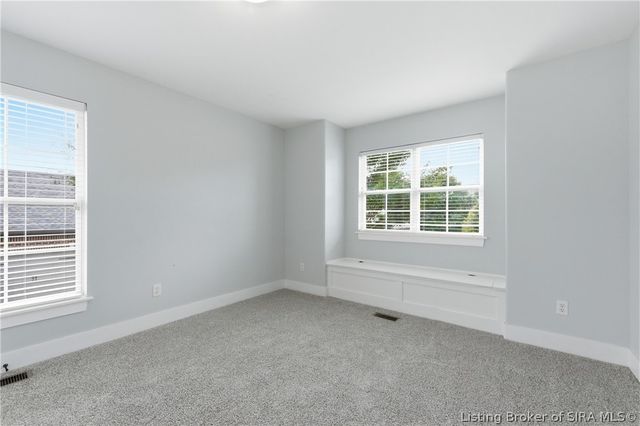3418 Royal Lake Drive, Floyds Knobs, IN 47119