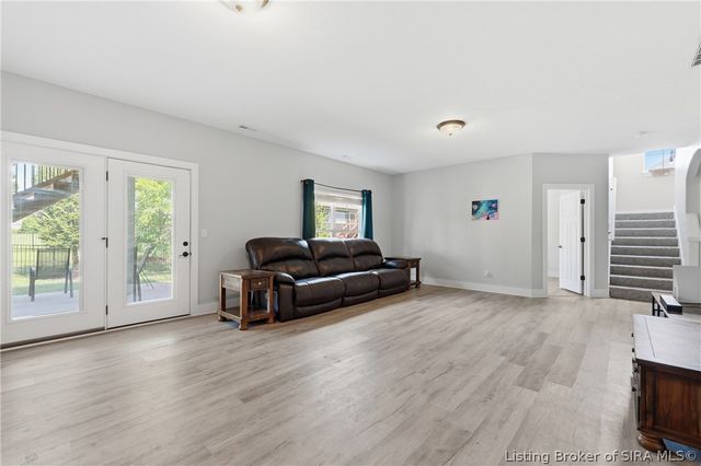 3418 Royal Lake Drive, Floyds Knobs, IN 47119