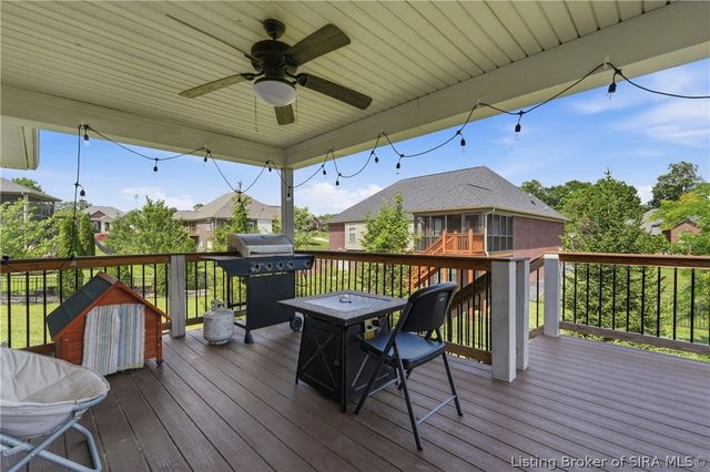 3418 Royal Lake Drive, Floyds Knobs, IN 47119