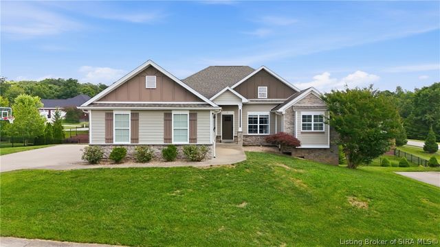 3418 Royal Lake Drive, Floyds Knobs, IN 47119