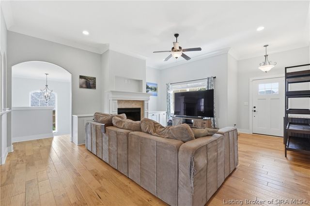 3418 Royal Lake Drive, Floyds Knobs, IN 47119