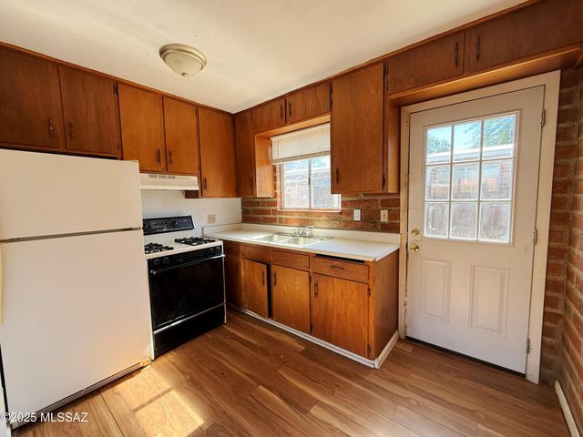 2538 E Glenn Street, Tucson, AZ 85716