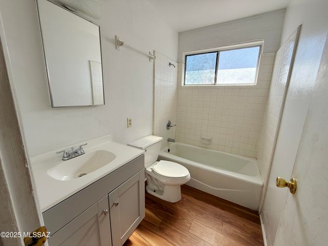 2538 E Glenn Street, Tucson, AZ 85716