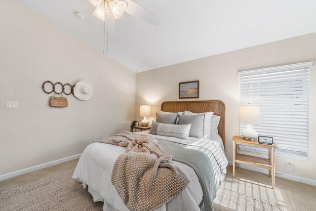 998 38th Avenue 9, Santa Cruz, CA 95062