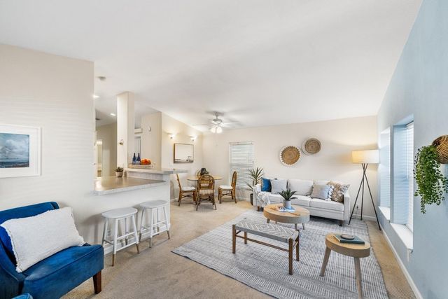 998 38th Avenue 9, Santa Cruz, CA 95062