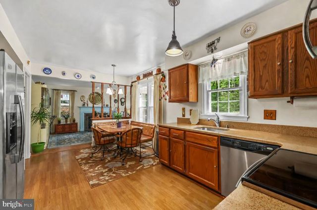 11613 BROOKWAY CT, Woodbridge, VA 22192