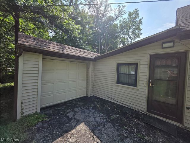 531 Robinwood Avenue, Sheffield Lake, OH 44054