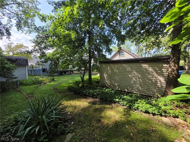 531 Robinwood Avenue, Sheffield Lake, OH 44054