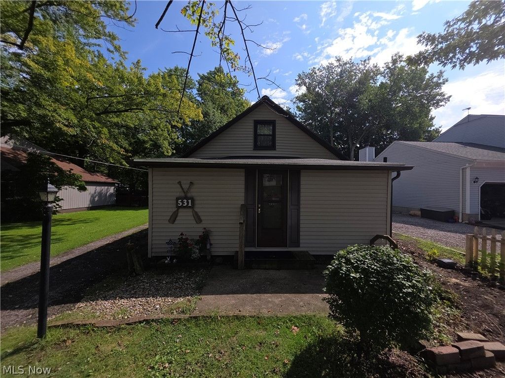531 Robinwood Avenue, Sheffield Lake, OH 44054