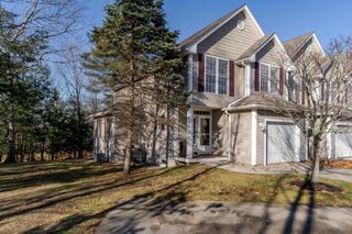 24 Lilac Lane, Newmarket, NH 03857
