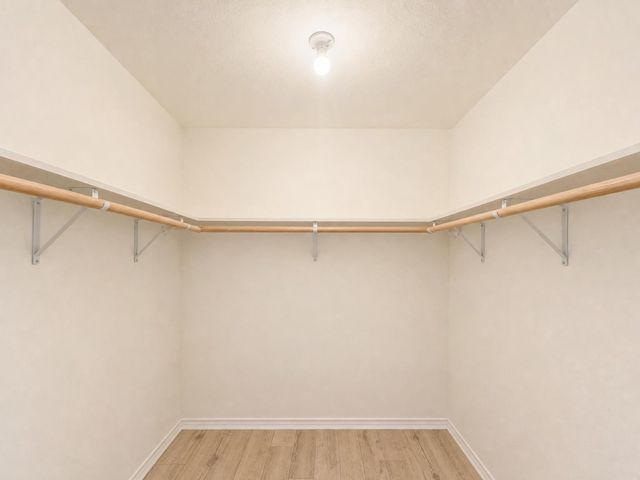 70 Legend Road, Benbrook, TX 76132