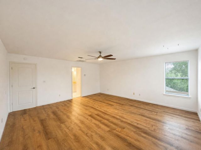70 Legend Road, Benbrook, TX 76132