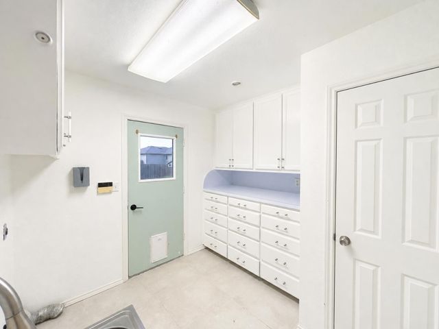 70 Legend Road, Benbrook, TX 76132