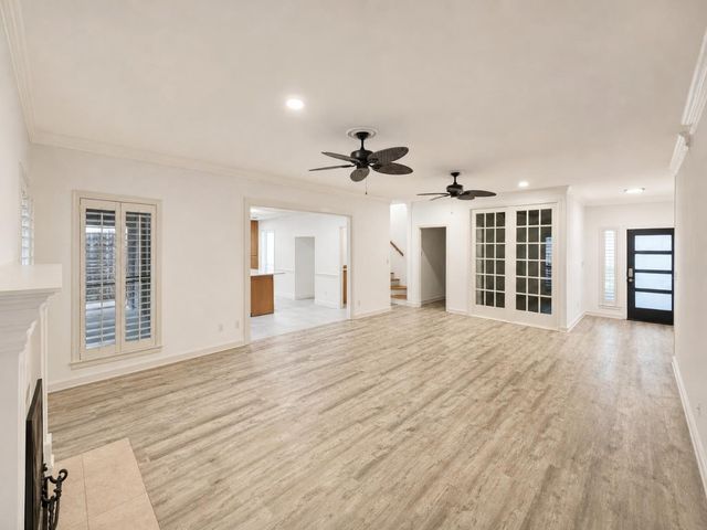 70 Legend Road, Benbrook, TX 76132