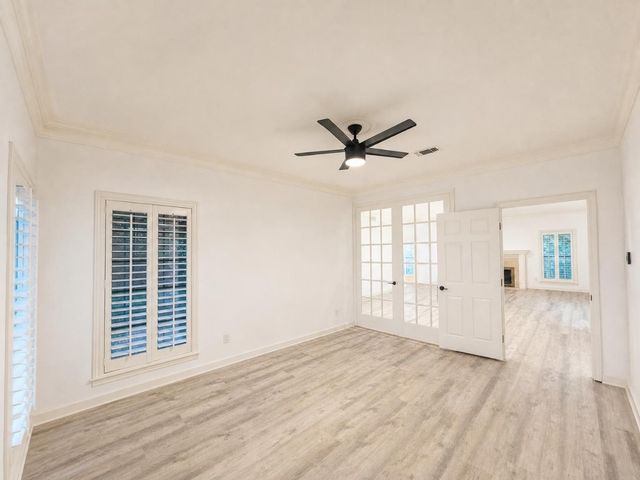 70 Legend Road, Benbrook, TX 76132
