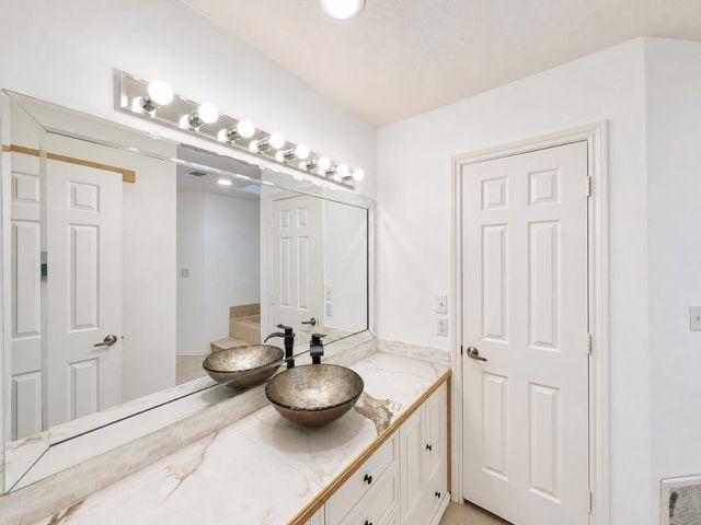 70 Legend Road, Benbrook, TX 76132