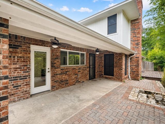 70 Legend Road, Benbrook, TX 76132